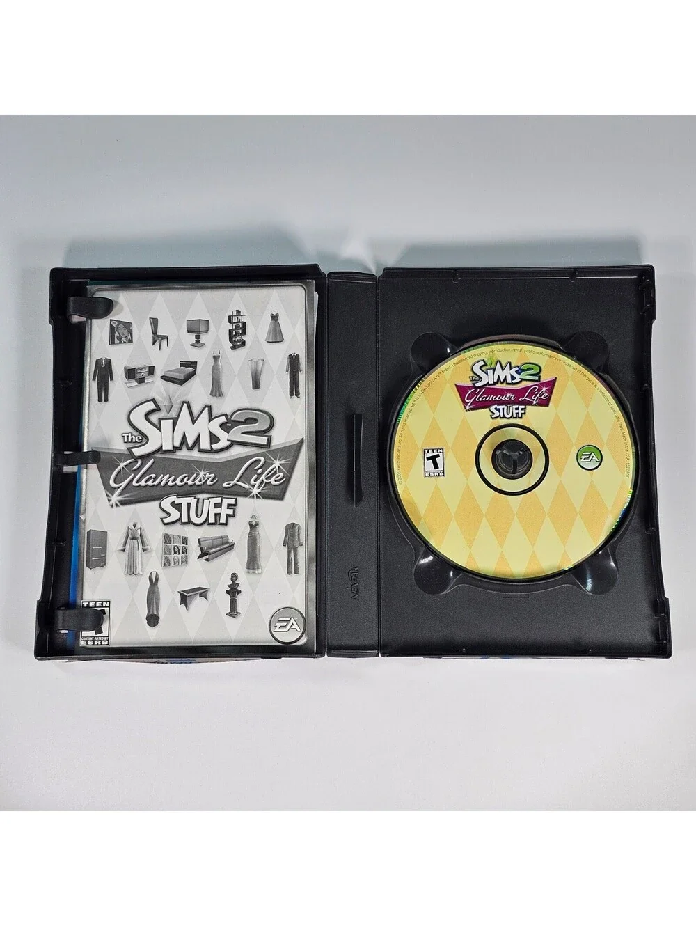 The Sims 2 Glamour Life Stuff PC CD-ROM Expansion Pack EA Games 2006 Manual